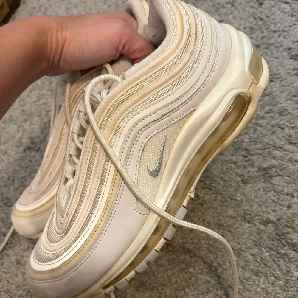 Nike Air Max 97 Womens Triple White Sail Sneakers SIZE 8 - Picture 4 of 8